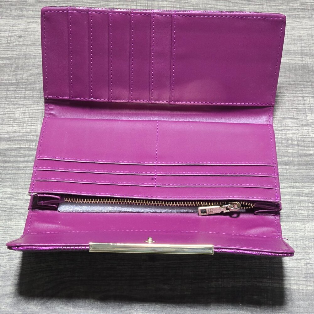 BCBG Purple Scales Trifold Wallet - New - Picture 2 of 4